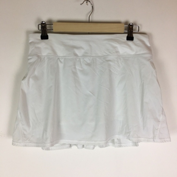 lululemon athletica Dresses & Skirts - Lululemon 8 TALL Run Pace Setter Skirt White